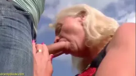 őrült 75 éves segg szétverve